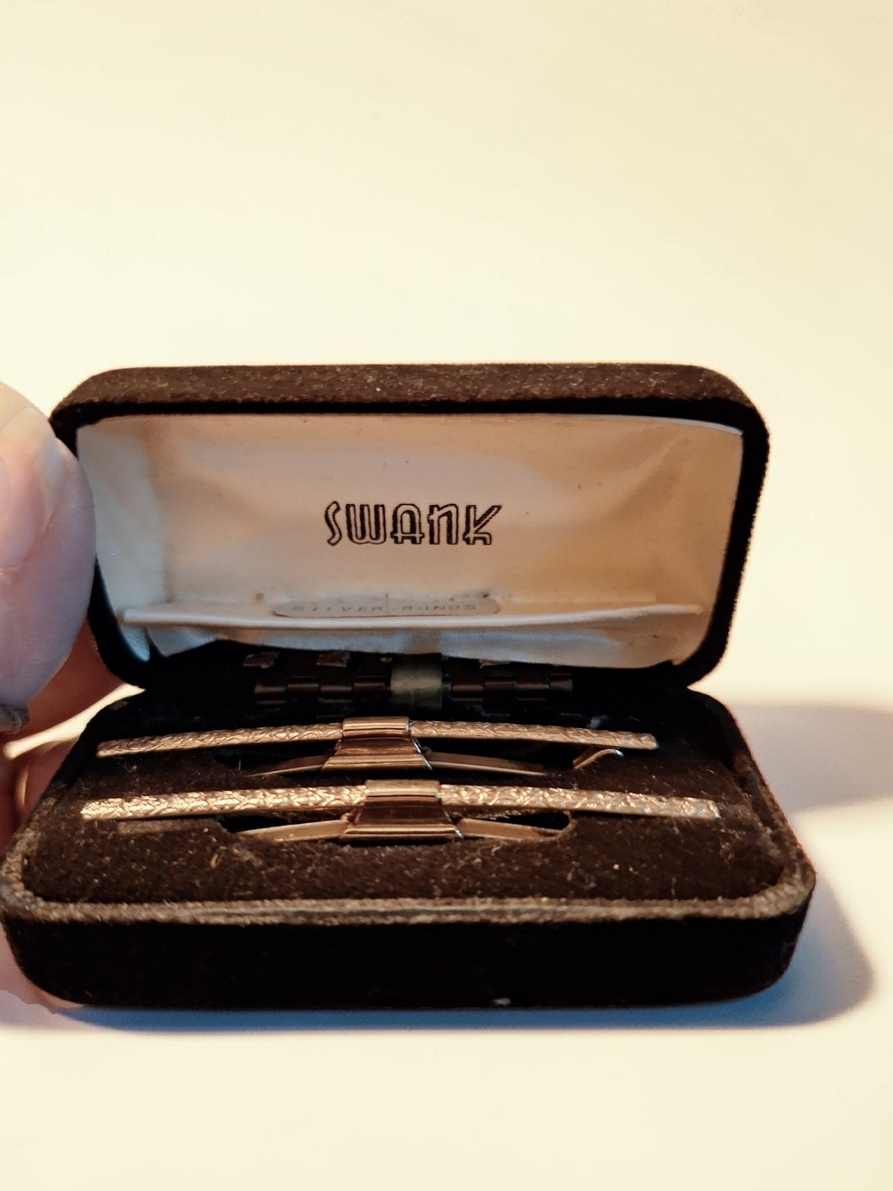 Vintage SWANK Yellow Gold Textured Tie Clip Set In Original Box